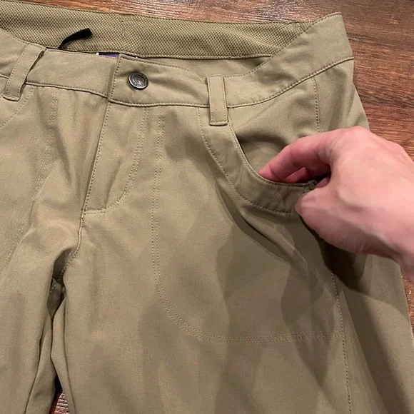 PATAGONIA Womens Happy Hike Capri Pants Zip Pockets Stretch Tan Green Size 2 - Picture 4 of 9